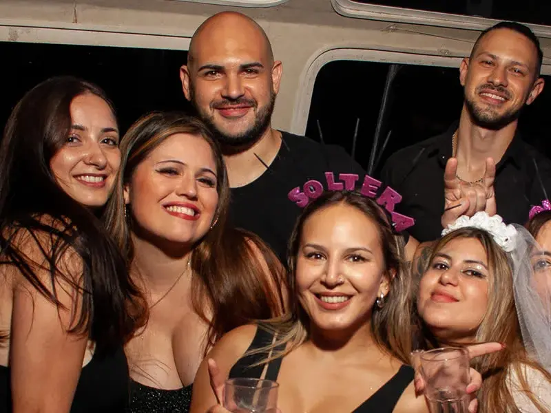 Despedida de solteras en el barco de Olivos