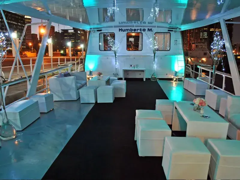 Organizar una fiesta en barco en Puerto Madero