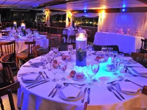 Cumpleaños de 15 en un Barco en Puerto Madero, Buenos Aires, Catamarán Humberto M