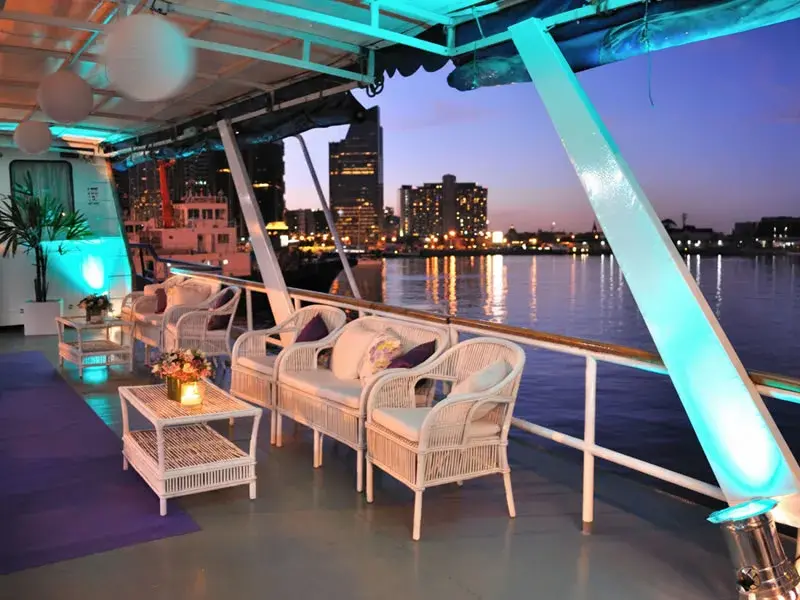 Servicio de aquiler de barcos en Puerto Madero, Catamarán Humberto M