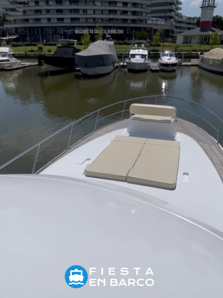 Yate Ema - Alquiler de yates para eventos: casamiento, fiesta de 15, despedida de solteros, cumpleaños de adultos, eventos corporativos, publicidades