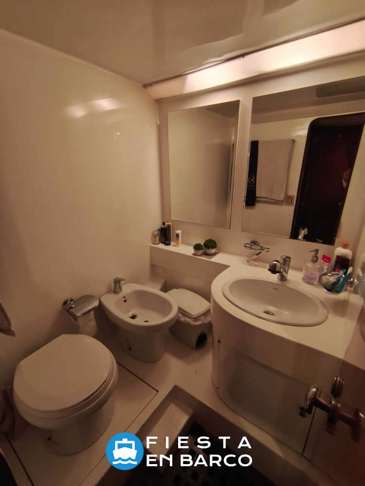 Yate Kismet - Alquiler de yates para eventos en Buenos Aires