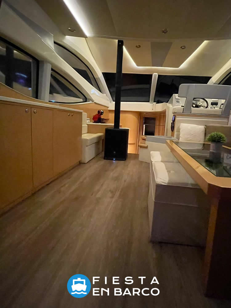 Yate Zafyro - Alquiler de yastes para eventos en Buenos Aires
